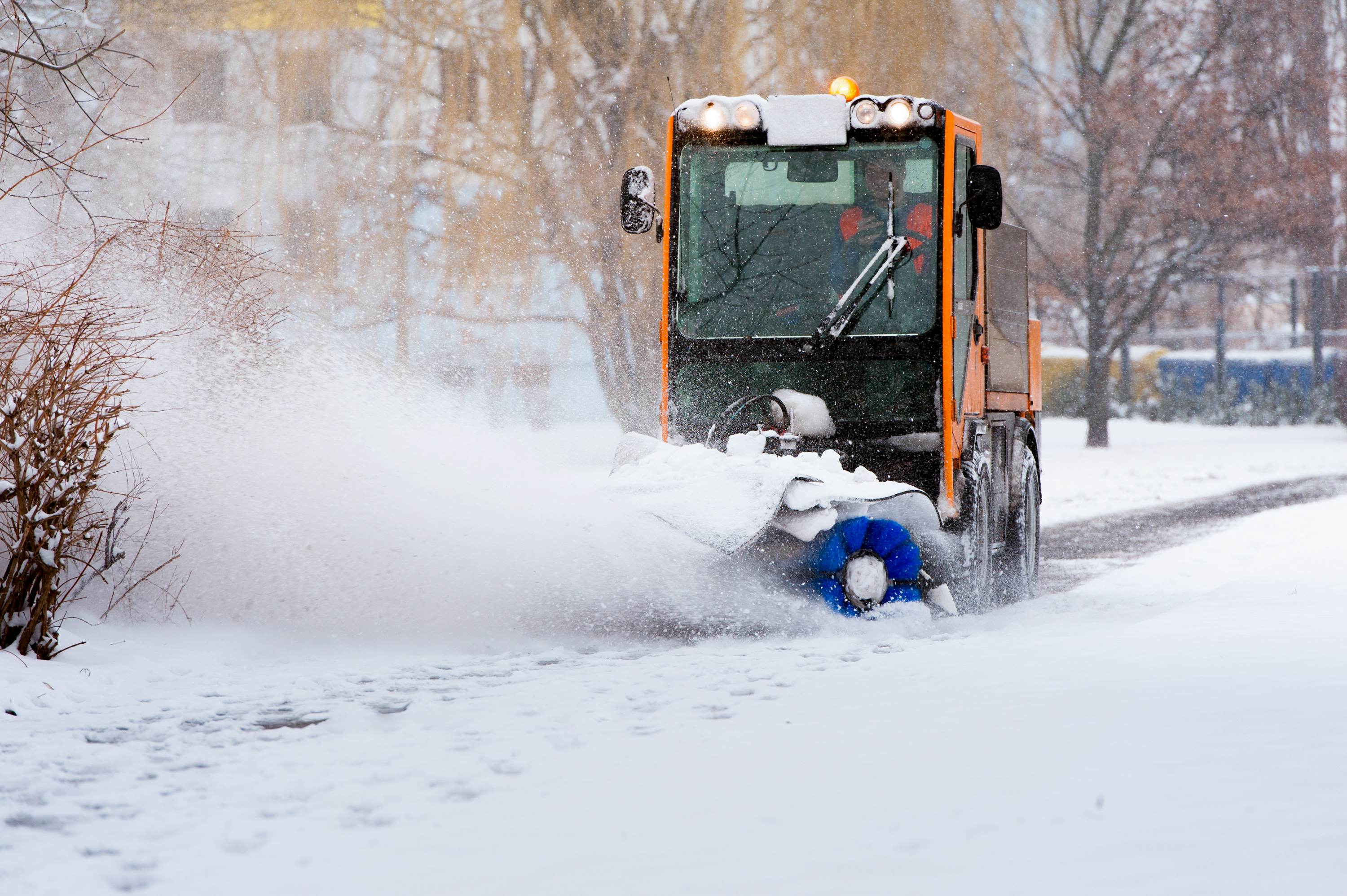 Winterdienst, Schneeräumung, Schneepflug, Räumungsfahrzeug